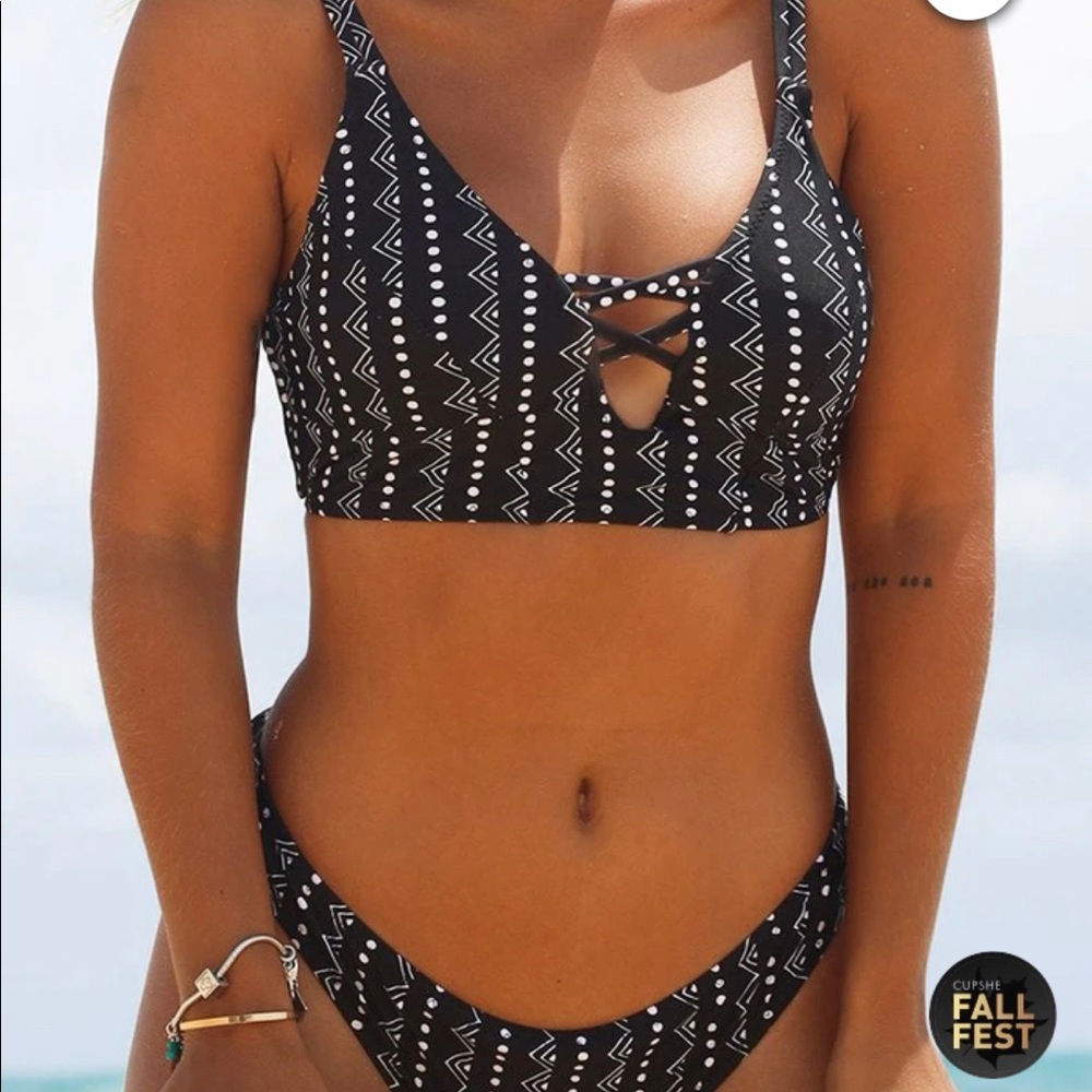 Cupshe patterned bikini